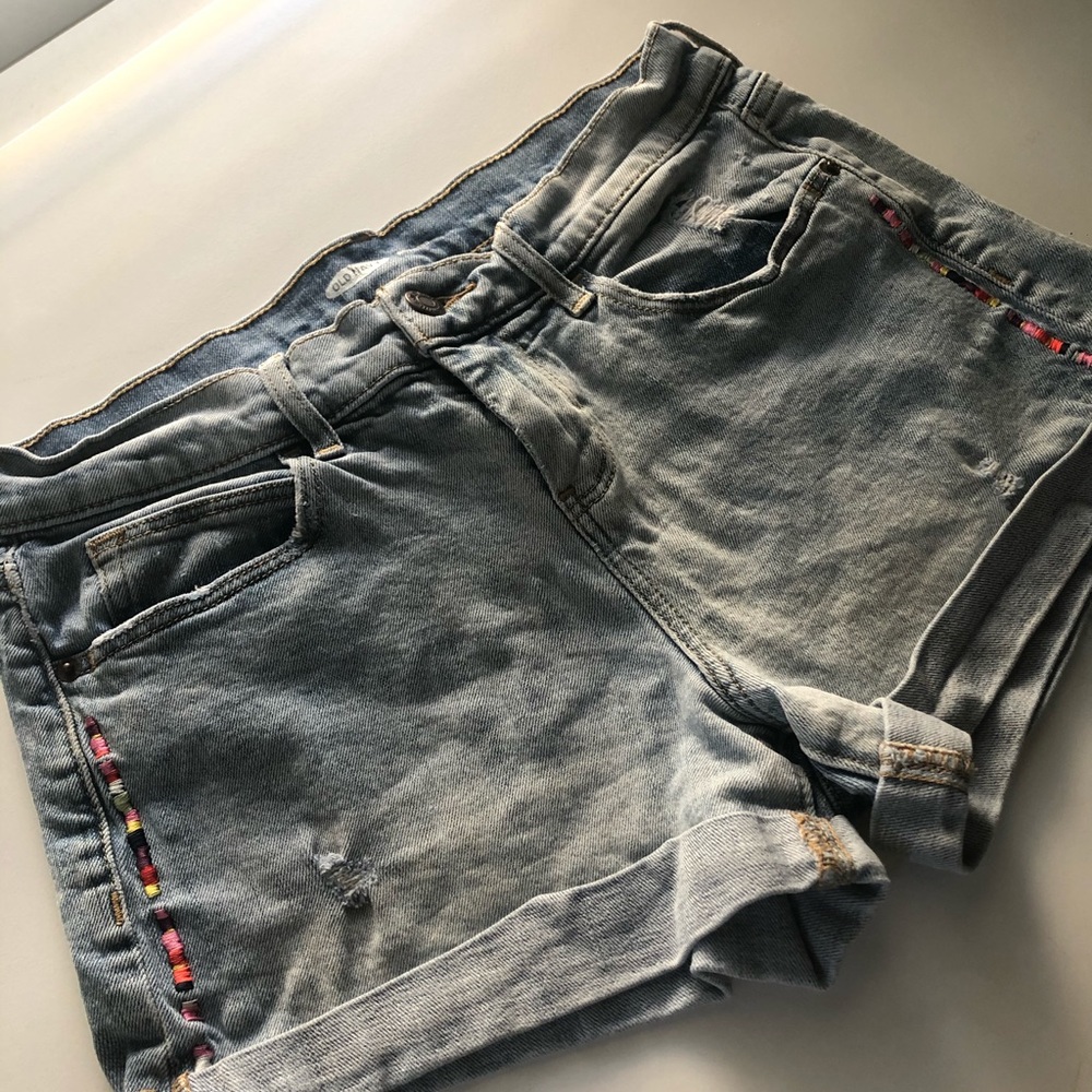 Old Navy Boyfriend Shorts - Picture 3 of 5